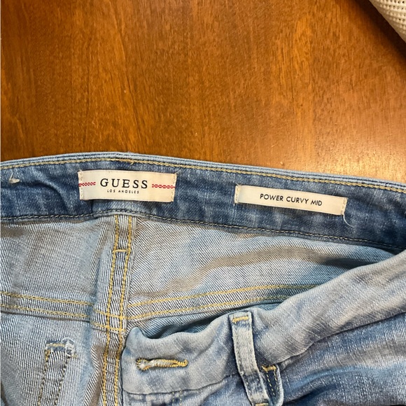 Guess Power Curvy Jeans - Picture 2 of 5